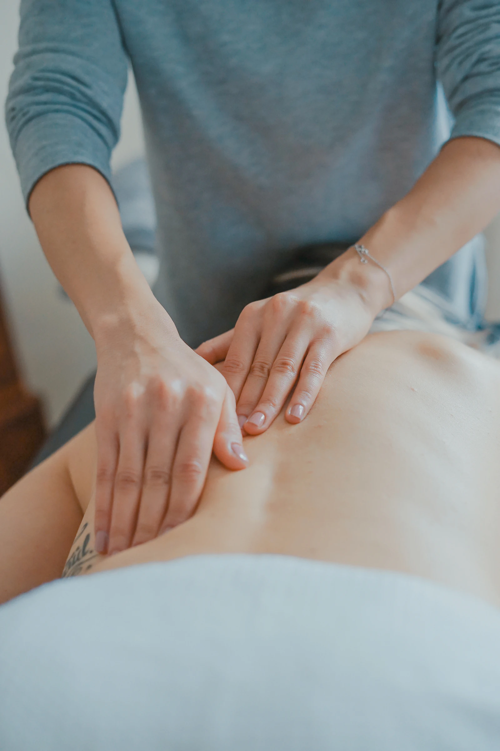 What is Anma (按摩)? Japan's Original Massage Practice — A Traveler's Guide